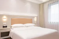 Dazhou Huazhou Hotel (City Center Plaza Dayi Middle School)