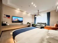 Hongyang Hotel (Tongren Railway Station) - 2 ดาว