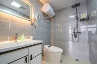 Han Le Square Hotel (Weihai High-speed Railway Station Han Le Square Night Market Store) - Esports
