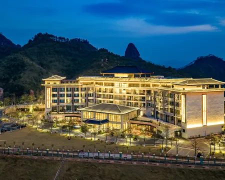 Huoxianfeng Grand Hotel Hotels in Longchuan