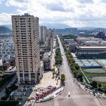 Kunming Houpin Select Hotel (South Railway Station University Town Branch)