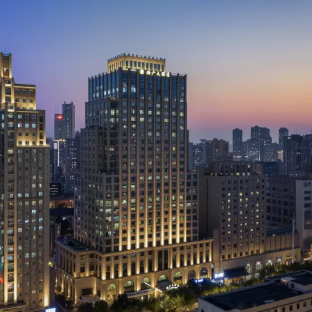 Hongguang Hotel Отели рядом с достопримечательностью «Хубэй, Китай, Южная Механическая Школа (Школьный Департамент)»