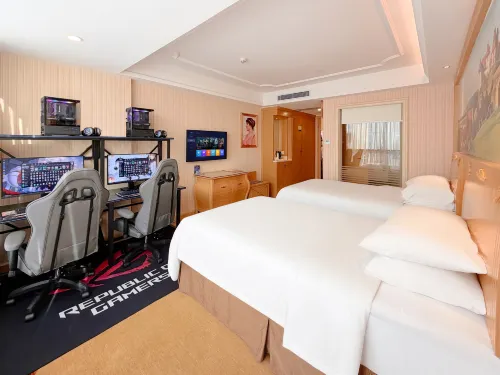 Qingye E-sports Homestay (Xingyi Plaza)