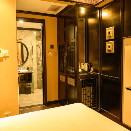 Bay Luxury Beijing Hotel