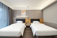 Kangbo Yun Hotel (Guangping County Railway Station People's Square)