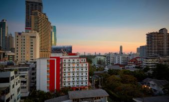 Easy Planet Bangkok Asoke