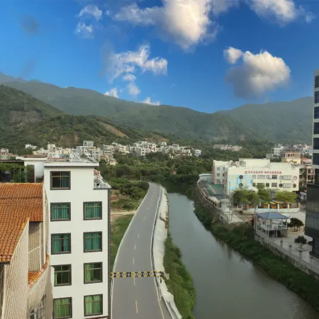 Lifeng Homestay (Genzi Bus Station)