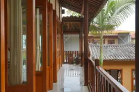 Shishe Retreat · Manghuang Village Scenic Area, Mangshi - parcheggio