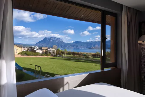 Lugu Lake Scenic Area Yunjin Yunshu Lake View Homestay - Homestays
