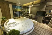 Kunming Poshe Themed Homestay (Nanping Pedestrian Street Branch)