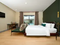 Vrest Hotel Otres Beach โรงแรมใกล้โอเทรสบีช