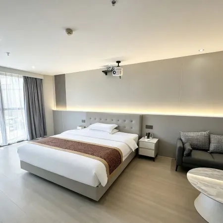 Zhenjiang Kaitai Hotel (Zhenjiang Railway Station Wanda Plaza)