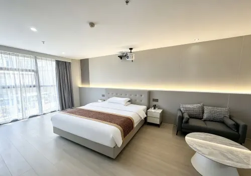 Zhenjiang Kaitai Hotel (Zhenjiang Railway Station Wanda Plaza)