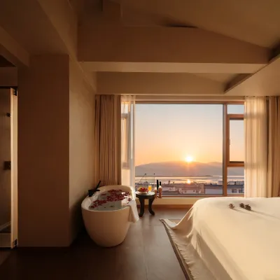 Chunhe Shanhai · Hidden Luxury | Rongcha Seaview Luxury Resort Homestay (Dali Xizhou) Hotels near Tianlong Temple