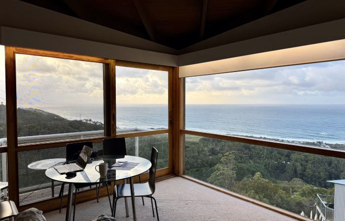 Chris's Beacon Point Restaurant & Villas