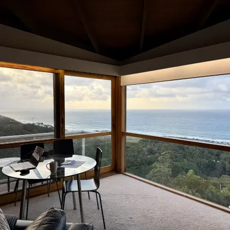 Chris's Beacon Point Restaurant & Villas