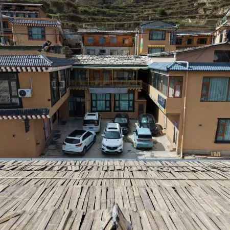 Zhagana Baimameiduo Youth Inn