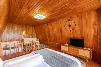 Emerald Cabin Dieng