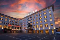 Berna Hotel (Zhaosu People's Government Tianma Lake Park Branch) - parcheggio