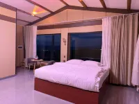 Tekes · Wantang | Mellow · Meadow · Vista Grassland Homestay (Kushtai) - Mountain view