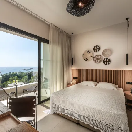 Anemi Hotel & Suites