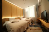 Yunqi Classic Bai Homestay (Weishan Ancient City)