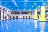 Minfa Shiji Hotel Xiangyang, Zhuge Liang Square Wanda Plaza - 5 stjerner
