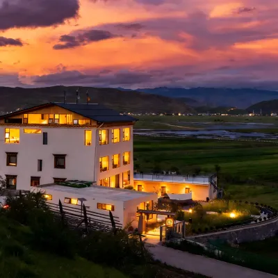 Shangri-La Runjing Muqi B&B Hotel dekat Lanyue Valley Shika Scenic Area