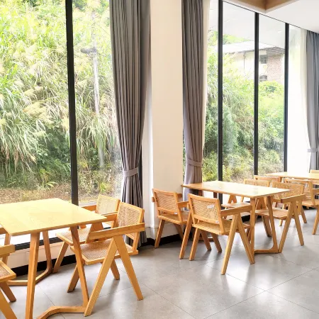 Feitu Cultural & Travel Station (Yangmingshan National Forest Park Branch)