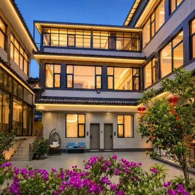 Wandering Clouds Hotel Hotels near Lijiang Sanyi International Airport
