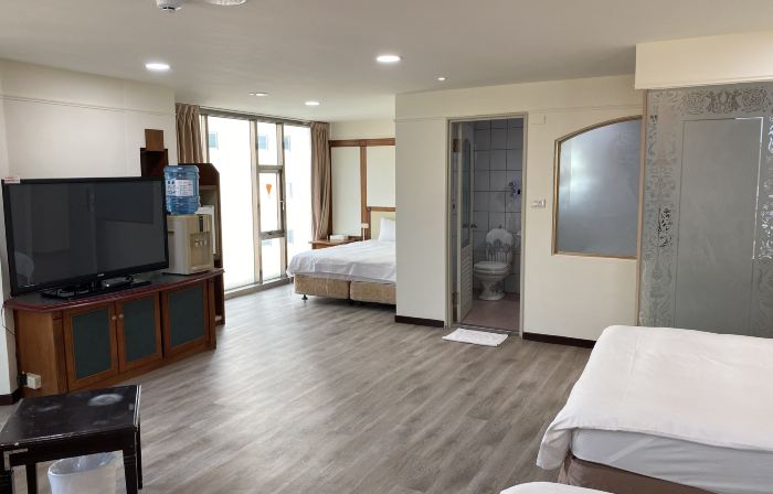 Enjoy Square Hotel