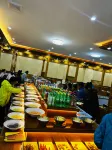 Himalaya International Grand Hotel - parking