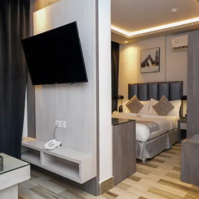 Seven Palaces Hotel Hotels near حديقة أبو موسى الأشعري