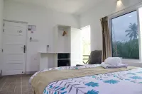 Wave Crest Retreat - 2-Star