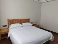 Maitreya Yunchen Bed and Breakfast (Dongfengyun Scenic Area Branch) - วิวภูเขา