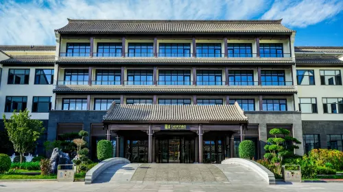 Wutai Mountain Station Wanda Meihua Hotel - 4-Star