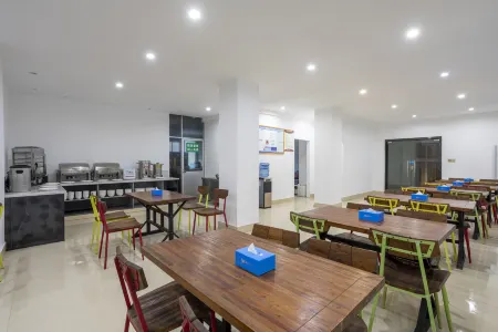 Stemeto Hotel (Leye County Luomei Plaza)