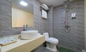 Xiang East Hotel ( Xiangyang East Station)