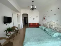 Happy Hour Seaview Apartment (Bayuquan Hongji Branch)