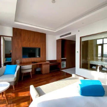 D'Lecia Ha Long Hotel Отели в г. Халонг