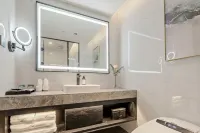 XANA Deluxe Hotel (Huayin Huashan Scenic Area)