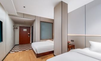 Yiting Four Seasons Hotel (Shanghai Lujiazui Pudian Road Subway Station)