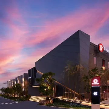 Travelodge Nimman Hotels near Nimmanahaeminda Road