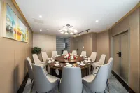 Minshan Yinqiao Hotel