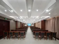 Luoshan Junfu Hotel فنادق في لوى شان