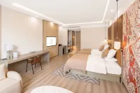 Dunhuang Castle Vacation Hotel