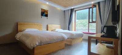 Kanas Midnight Inn Hotels near Jiadengyu National Forest Park