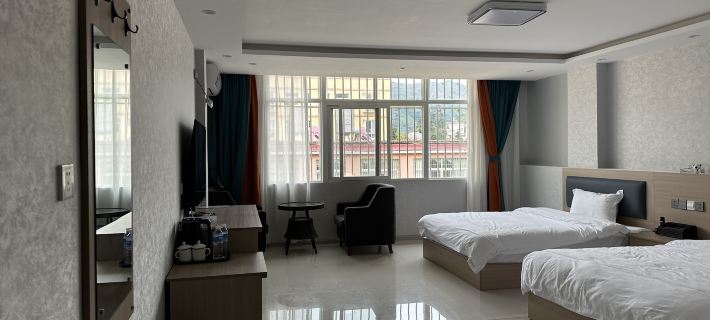 Yungui Hotel Hotels in Gejiu