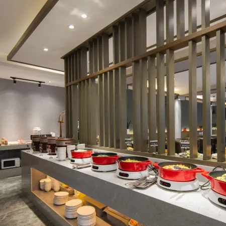 Huanghe Xiyu Hotel
