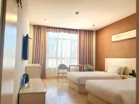 Yiduo Yunpin Hotel (Fengcheng Railway Station Ziyun Bridge)